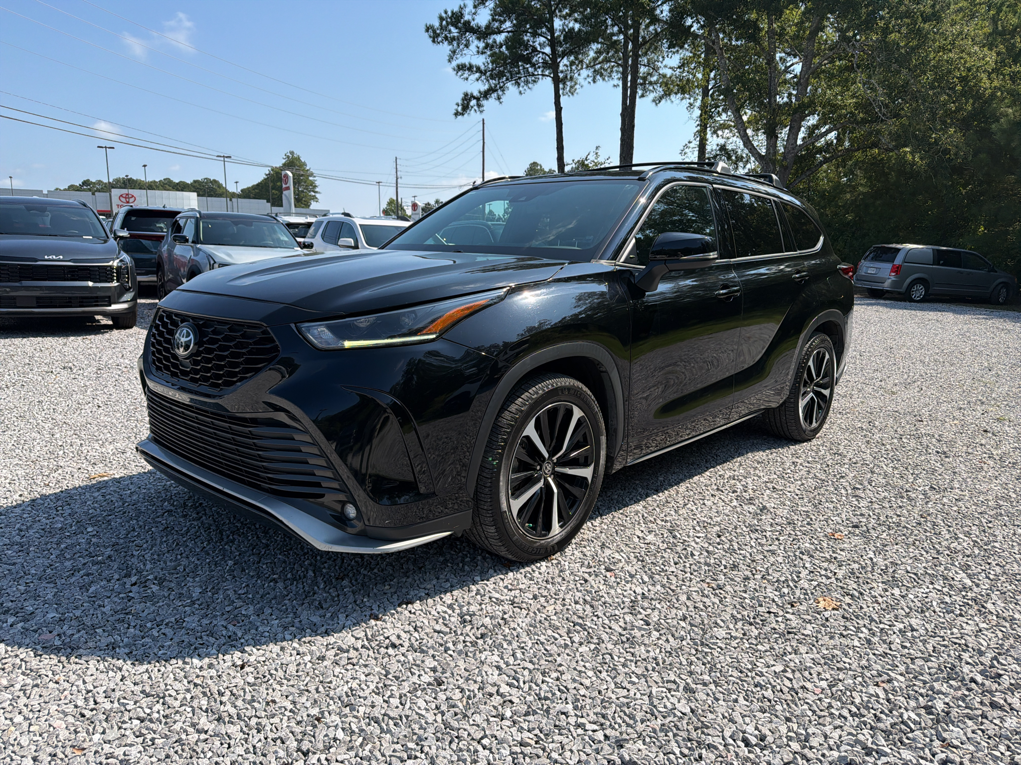 Midnight Black Metallic 2021 Toyota Highlander SUV / Crossover Front-Wheel Drive 8-Speed Automatic