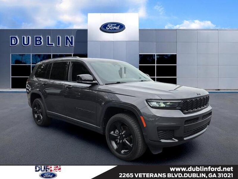 2022 Jeep Grand Cherokee L Altitude RWD