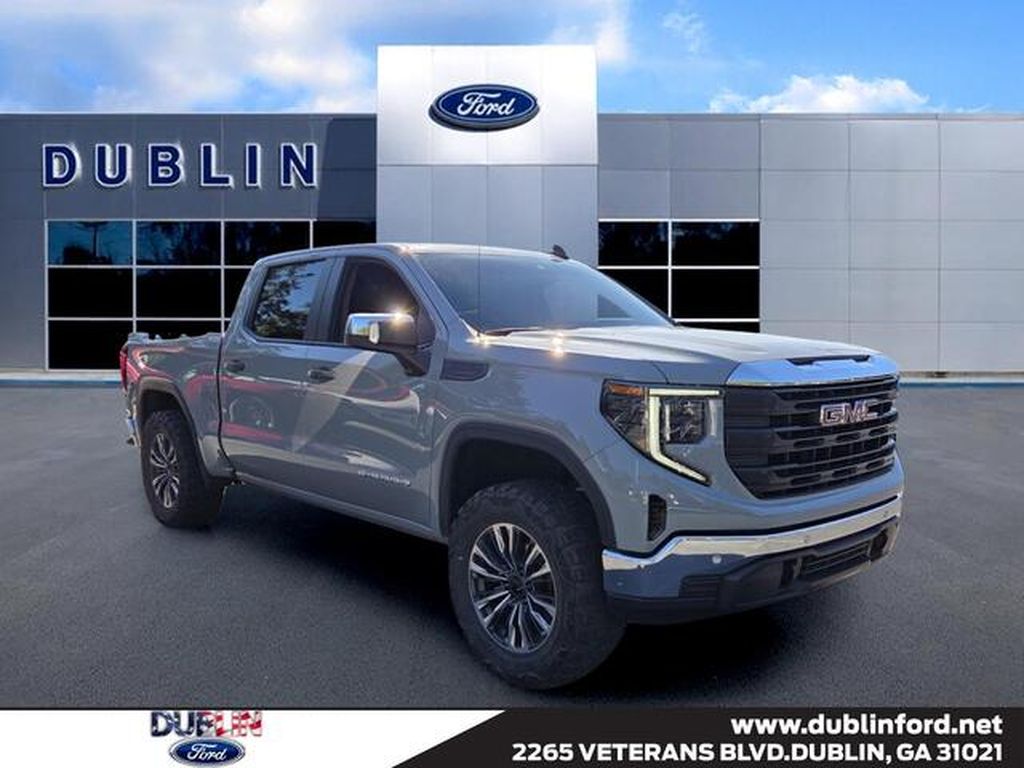 2024 GMC Sierra 1500 Pro Crew Cab 4WD