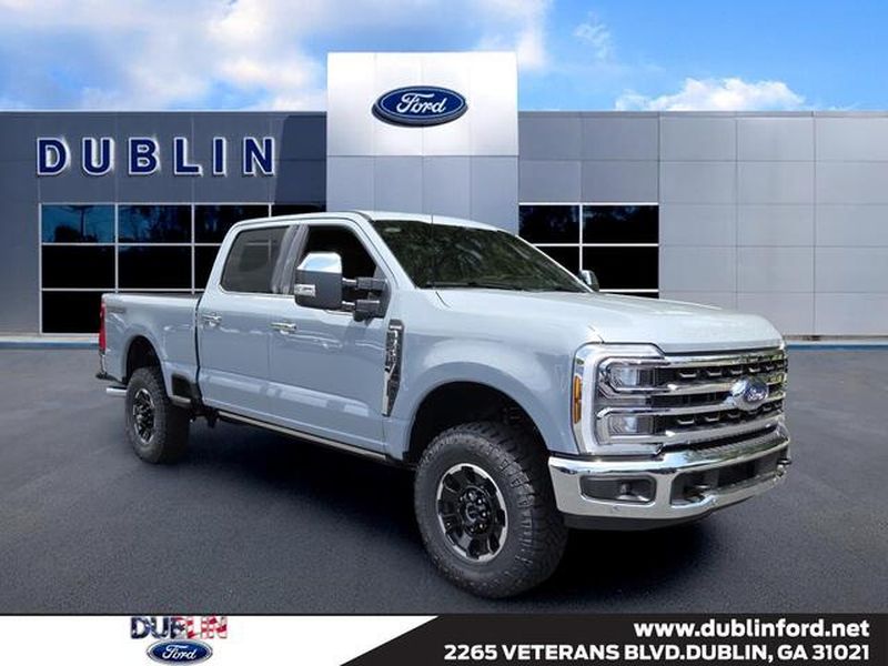 Glacier Gray Metallic Tri-Coat 2026 Ford F-250 Super Duty Pickup Truck Four-Wheel Drive Automatic