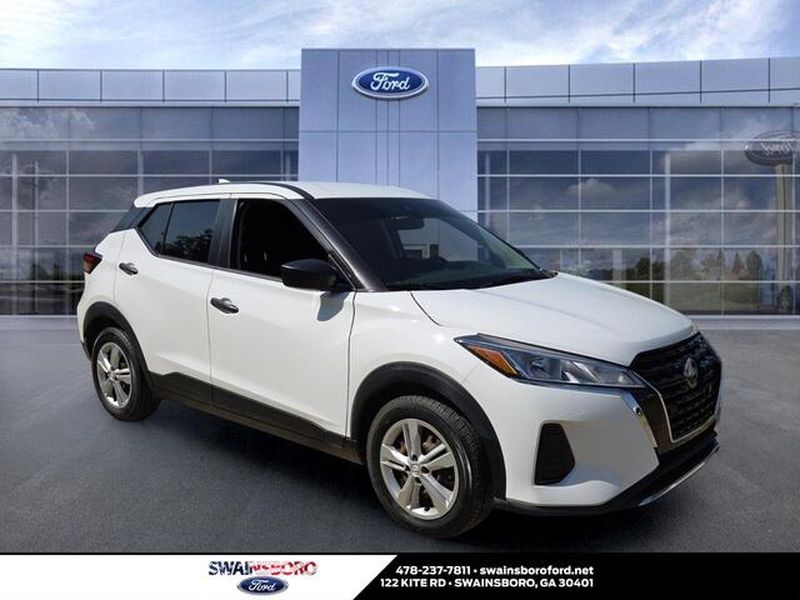 White (Fresh Powder) 2023 Nissan Kicks SUV / Crossover Front-Wheel Drive Continuously Variable Transmission