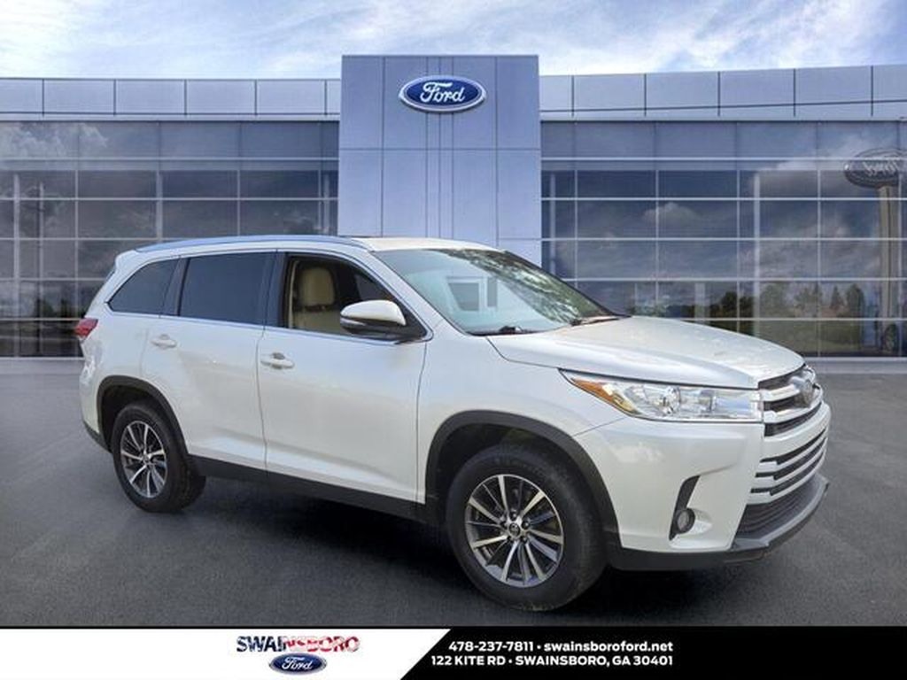 White (Blizzard Pearl) 2019 Toyota Highlander SUV / Crossover Front-Wheel Drive 8-Speed Automatic