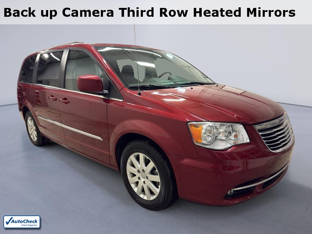 2016 Chrysler Town & Country Touring FWD