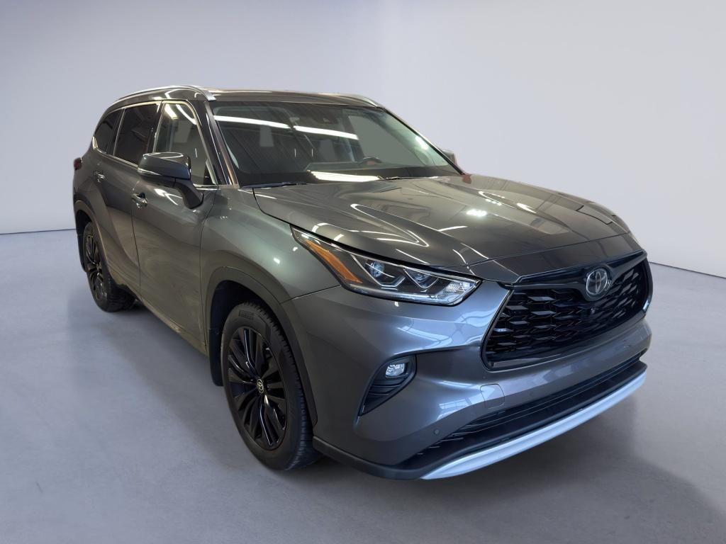 Magnetic Gray Metallic 2020 Toyota Highlander Platinum AWD SUV / Crossover All-Wheel Drive 8-Speed Automatic