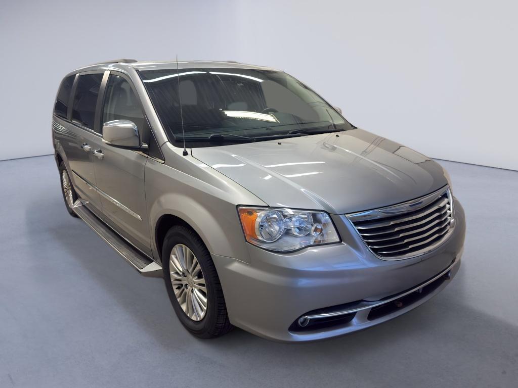 2015 Chrysler Town & Country Touring-L FWD