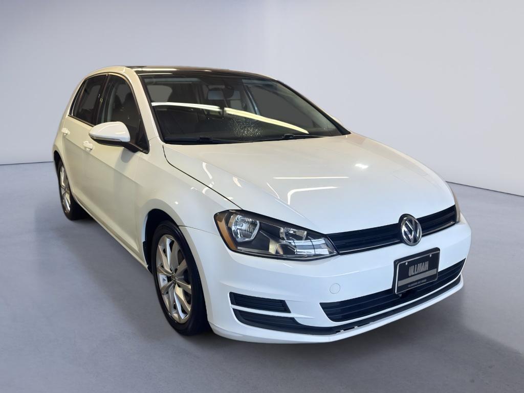 Pure White 2017 Volkswagen Golf TSI Wolfsburg Edition 4-Door FWD Hatchback Front-Wheel Drive 5-Speed Manual