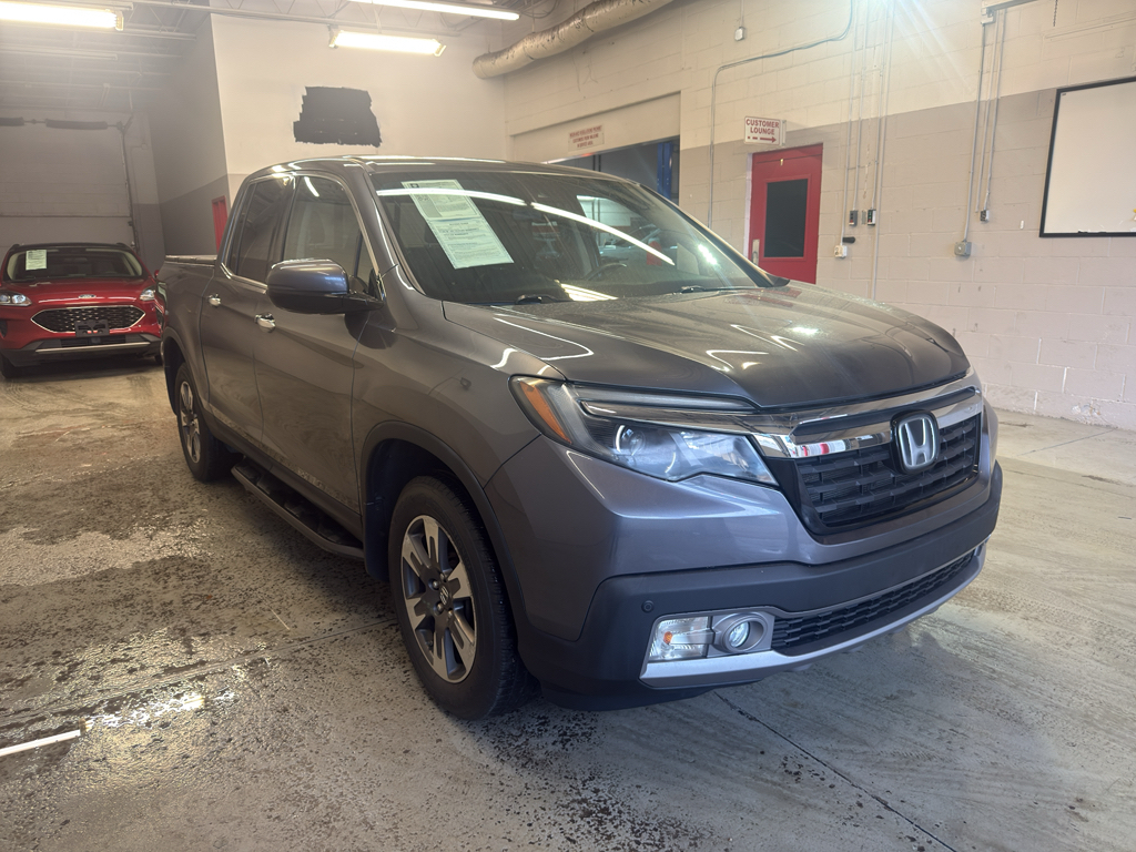 Gray (Modern Steel Metallic) 2017 Honda Ridgeline RTL-E AWD Pickup Truck All-Wheel Drive 6-Speed Automatic