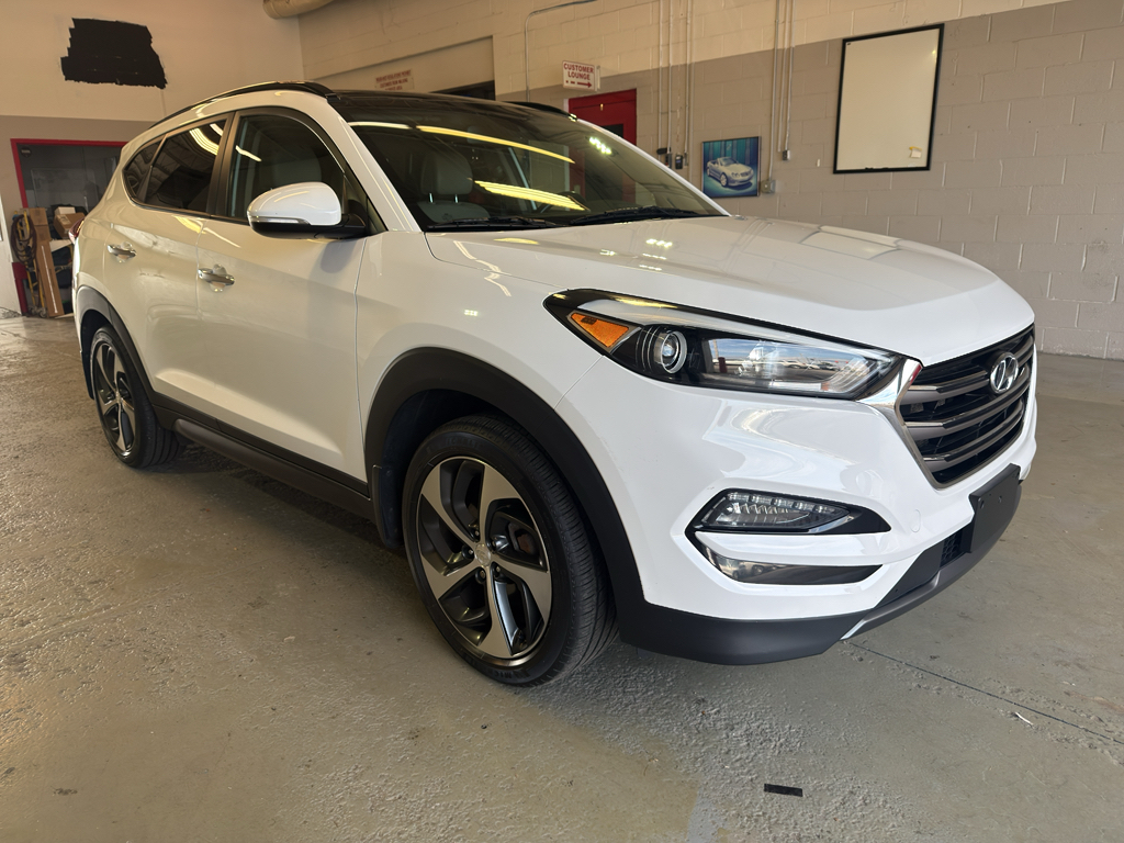 Dazzling White 2016 Hyundai Tucson SUV / Crossover All-Wheel Drive 7-Speed Automatic