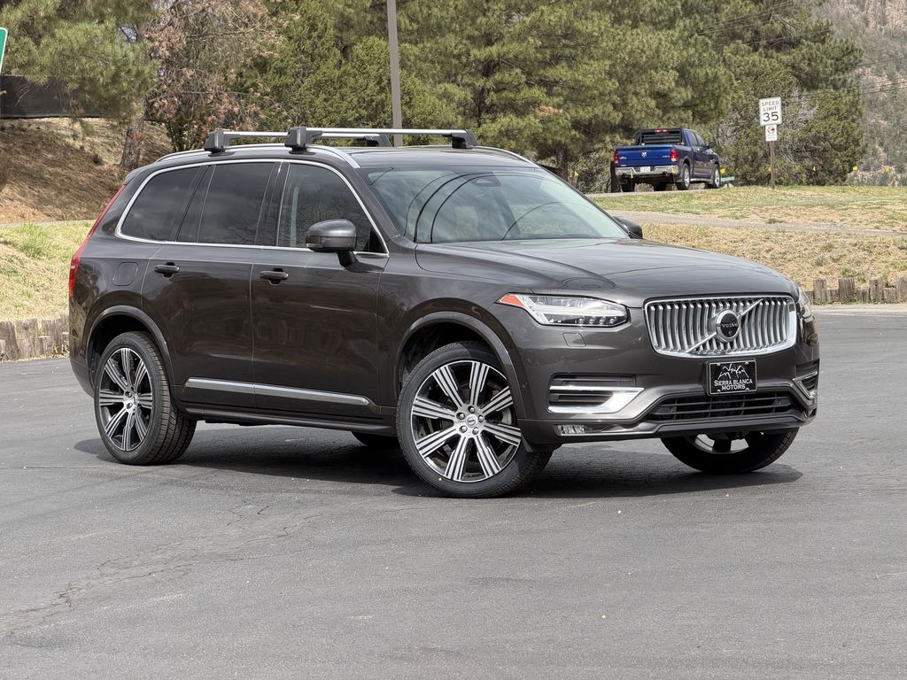 Gray (Platinum Grey Metallic) 2023 Volvo XC90 B6 Ultimate Bright Theme 7-Passenger AWD SUV / Crossover All-Wheel Drive 8-Speed Automatic