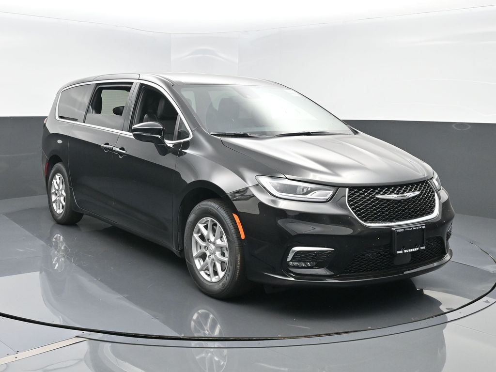 2026 Chrysler Pacifica Select FWD