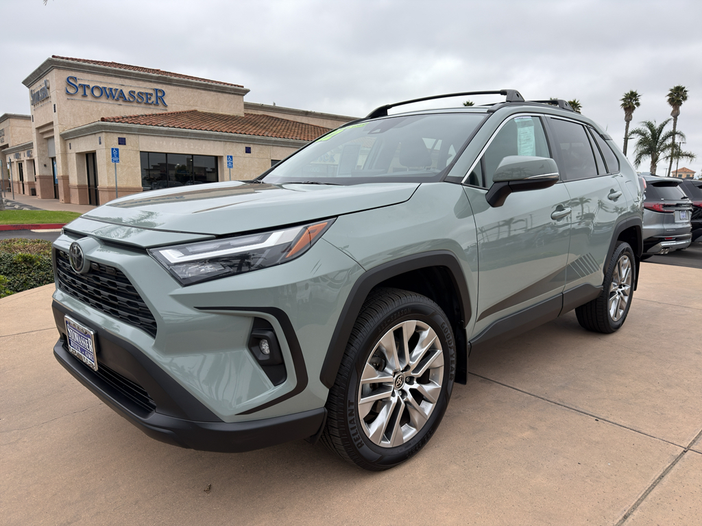 2022 Toyota RAV4 XLE Premium FWD