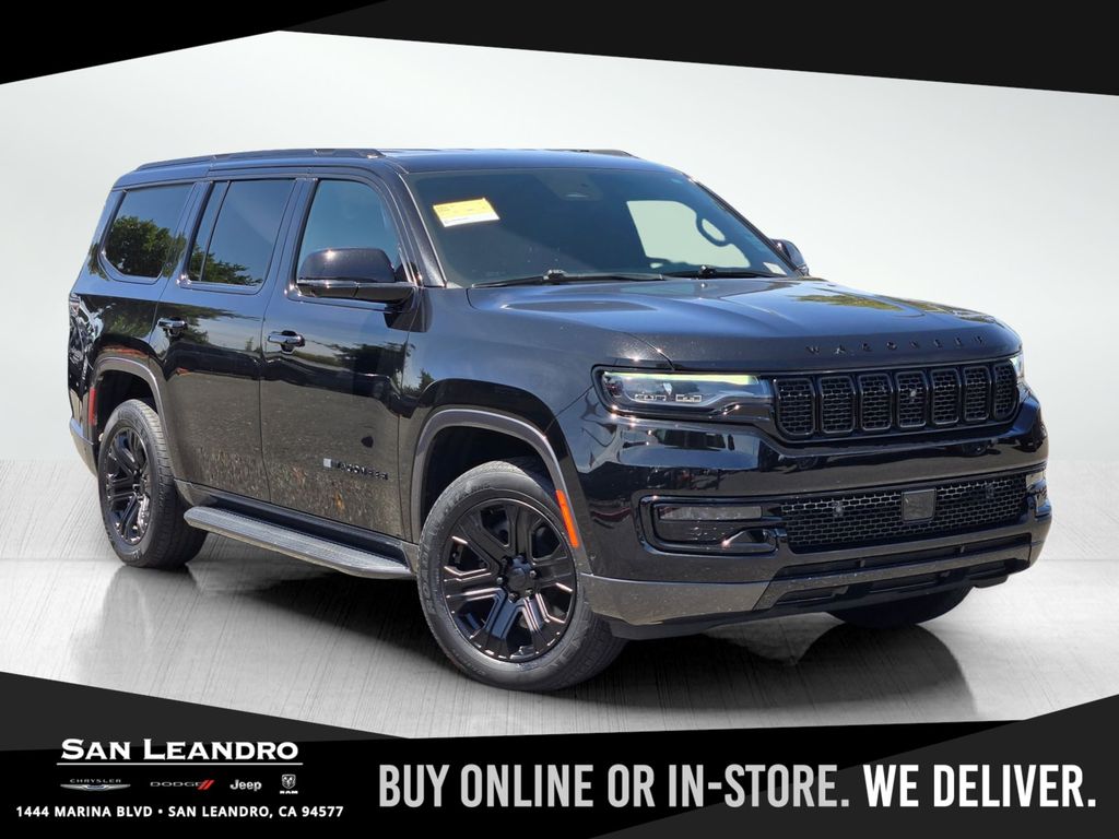 Diamond Black Crystal Pearlcoat 2022 Jeep Wagoneer Series III RWD SUV / Crossover 4X2 8-Speed Automatic