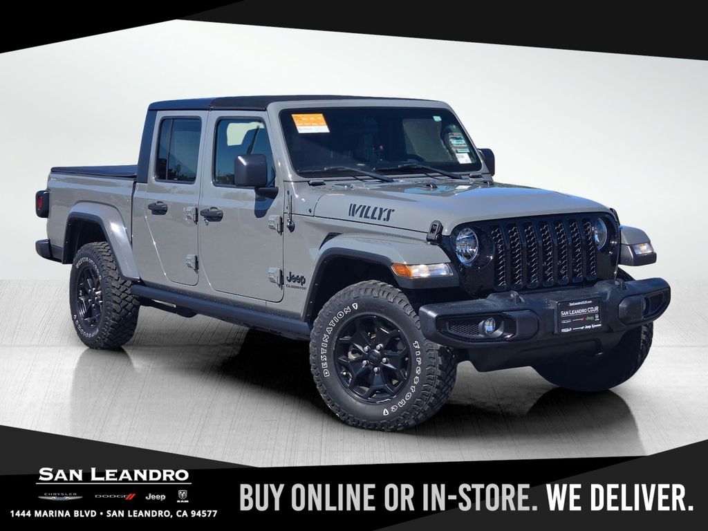 2022 Jeep Gladiator Willys Crew Cab 4WD