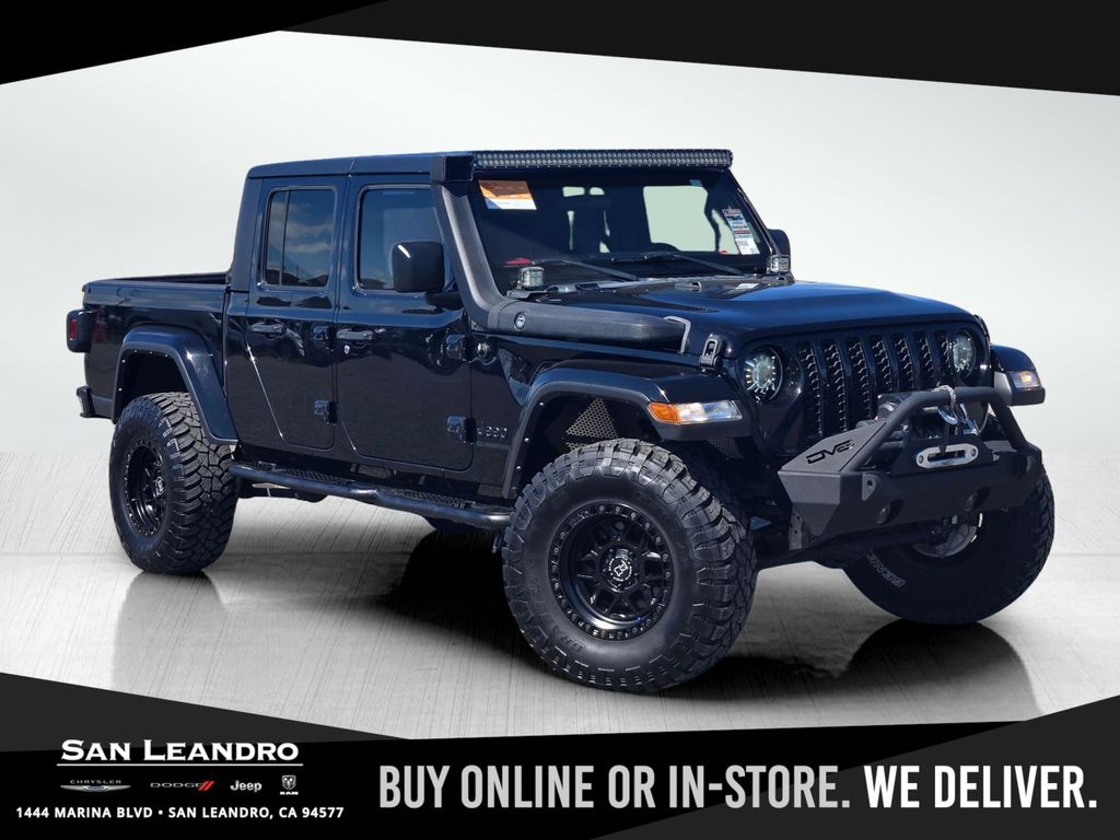 2022 Jeep Gladiator Sport S Crew Cab 4WD