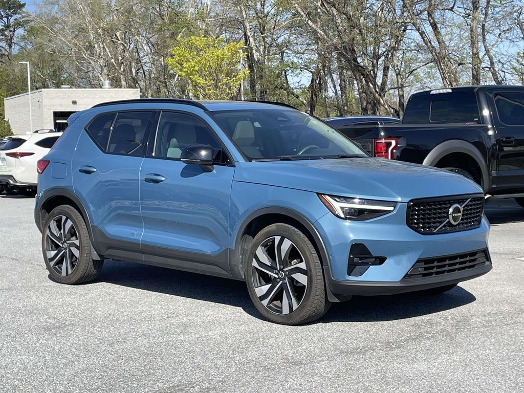 Fjord Blue Metallic 2023 Volvo XC40 B5 Ultimate Dark Theme AWD SUV / Crossover All-Wheel Drive 8-Speed Automatic