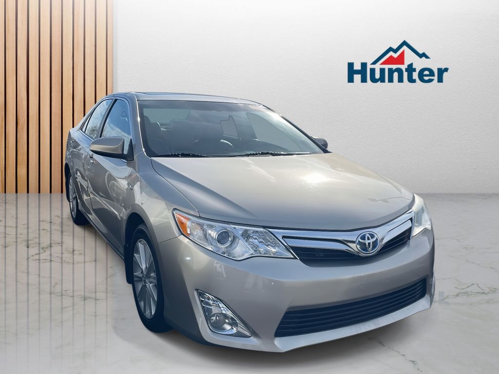 2014 Toyota Camry Hybrid XLE FWD