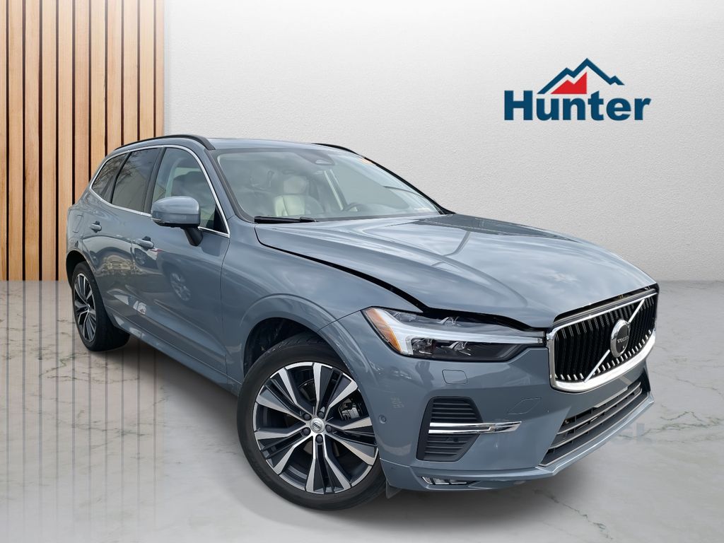 2022 Volvo XC60 B5 Momentum AWD