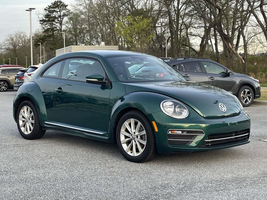 Bottle Green Metallic 2017 Volkswagen Beetle 1.8T SE Hatchback Front-Wheel Drive 6-Speed Automatic
