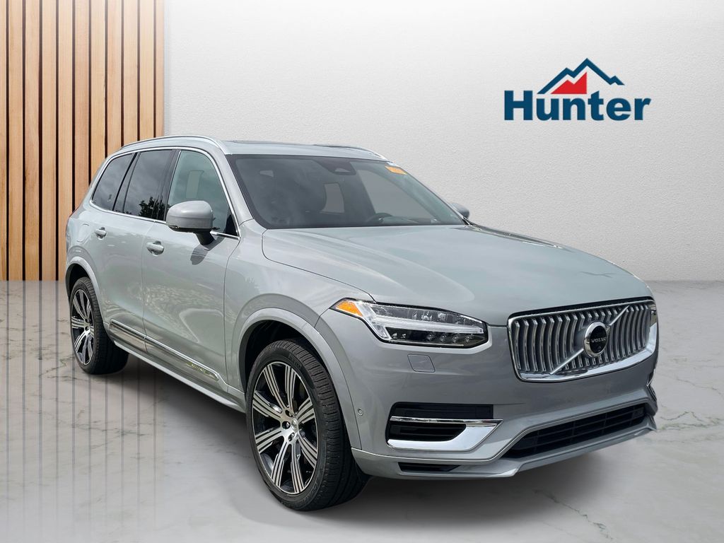Gray (Vapour Grey Metallic) 2024 Volvo XC90 Recharge T8 Ultimate Bright Theme 7-Passenger eAWD SUV / Crossover All-Wheel Drive 8-Speed Automatic