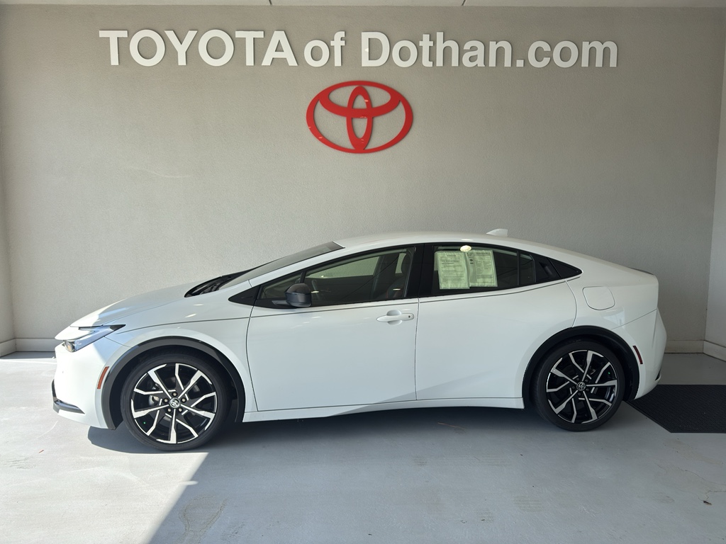 White (Wind Chill Pearl) 2025 Toyota Prius Plug-In Hybrid Hatchback Front-Wheel Drive Continuously Variable Transmission