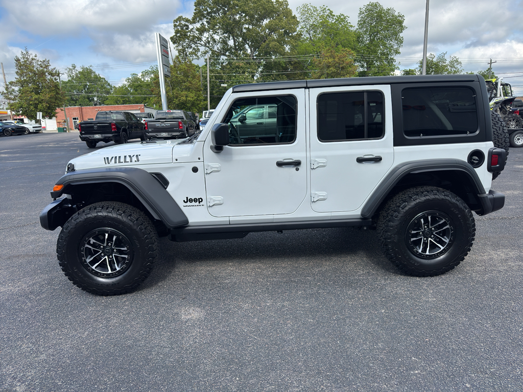 View vehicle photo 6