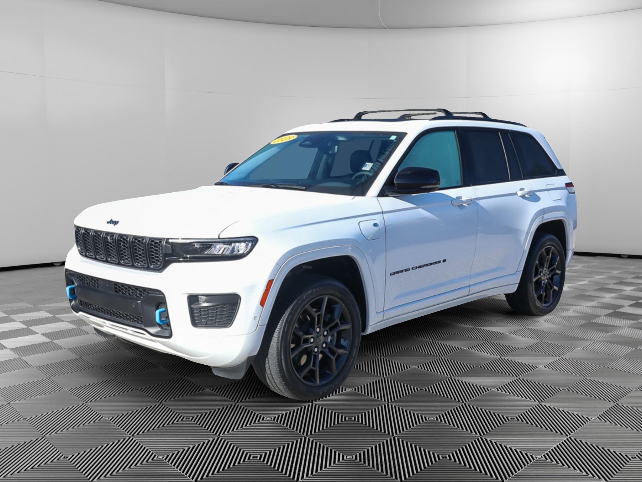 Bright White Clearcoat 2023 Jeep Grand Cherokee 4xe SUV / Crossover Four-Wheel Drive 8-Speed Automatic