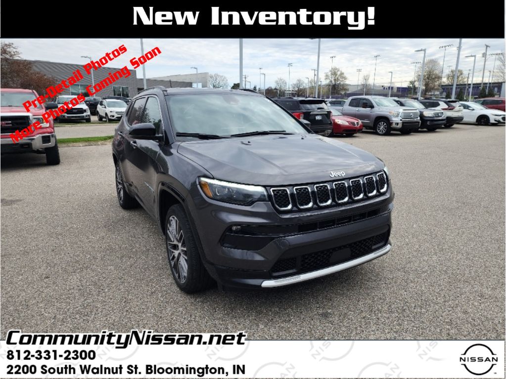Gray (Granite Crystal Metallic Clearcoat) 2023 Jeep Compass Limited 4WD SUV / Crossover Four-Wheel Drive 8-Speed Automatic