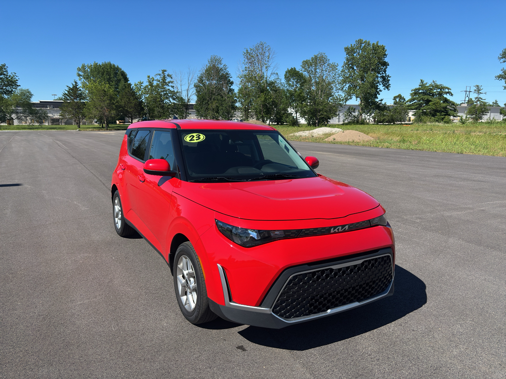 Inferno Red 2023 Kia Soul LX FWD SUV / Crossover Front-Wheel Drive Continuously Variable Transmission
