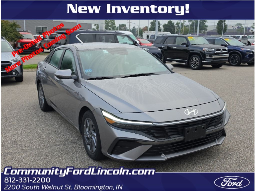 Fluid Metal 2024 Hyundai Elantra Sedan Front-Wheel Drive Continuously Variable Transmission