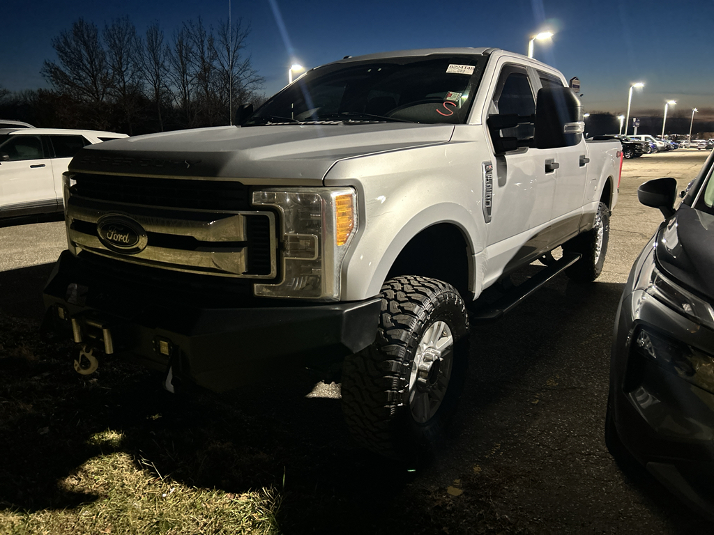 2017 Ford F-250 Super Duty XL Crew Cab 4WD