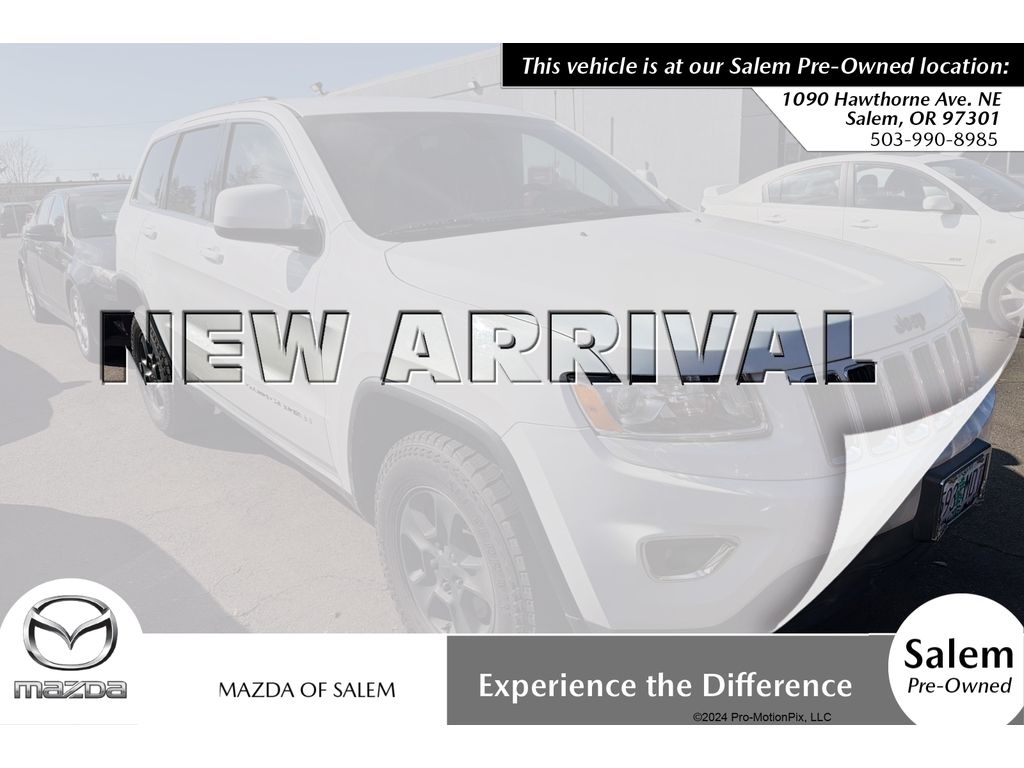 Bright White Clearcoat 2015 Jeep Grand Cherokee Laredo 4WD SUV / Crossover Four-Wheel Drive 8-Speed Automatic