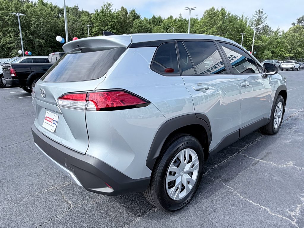 View vehicle photo 6