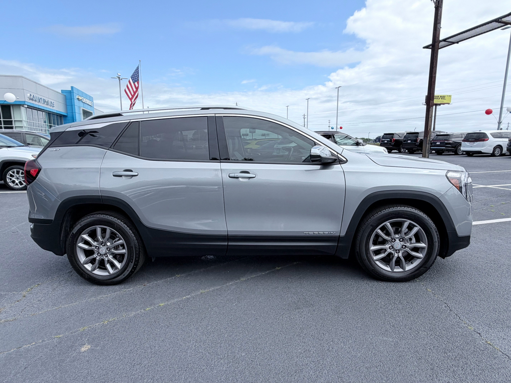 View vehicle photo 4