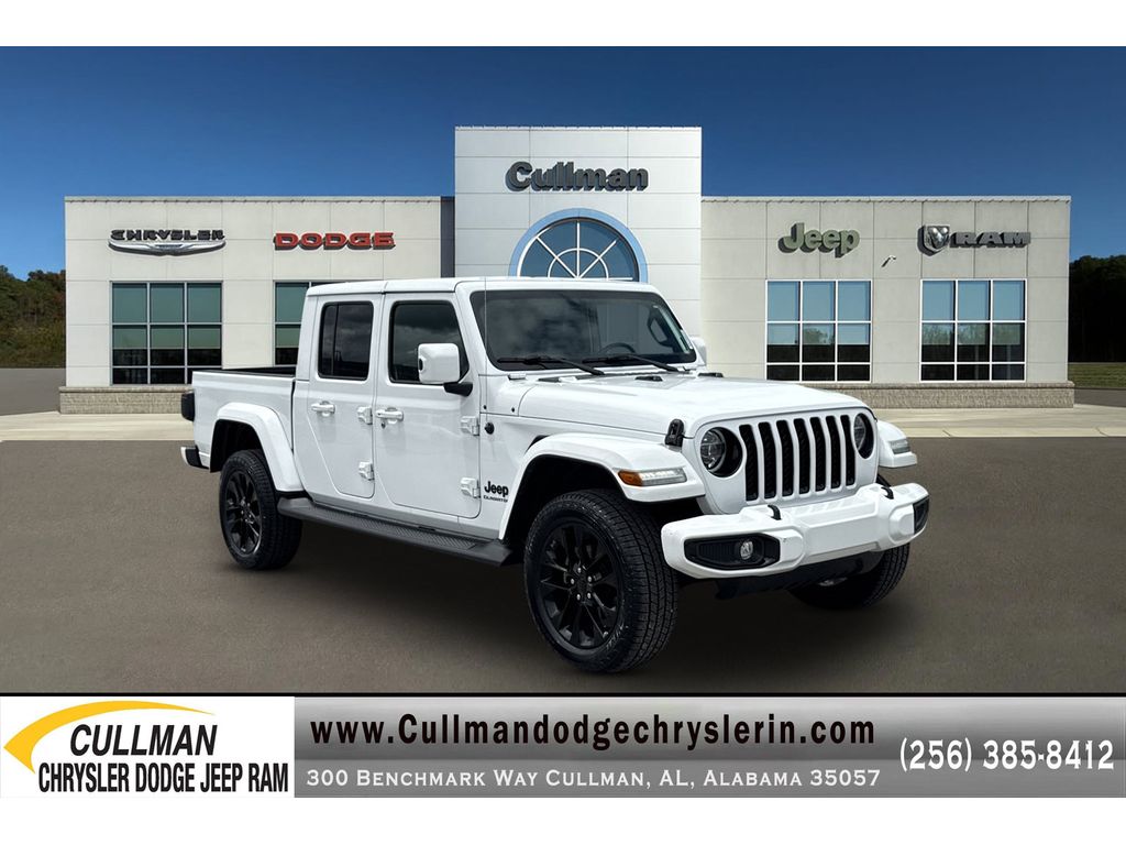 Bright White Clearcoat 2021 Jeep Gladiator Pickup Truck Four-Wheel Drive 8-Speed Automatic