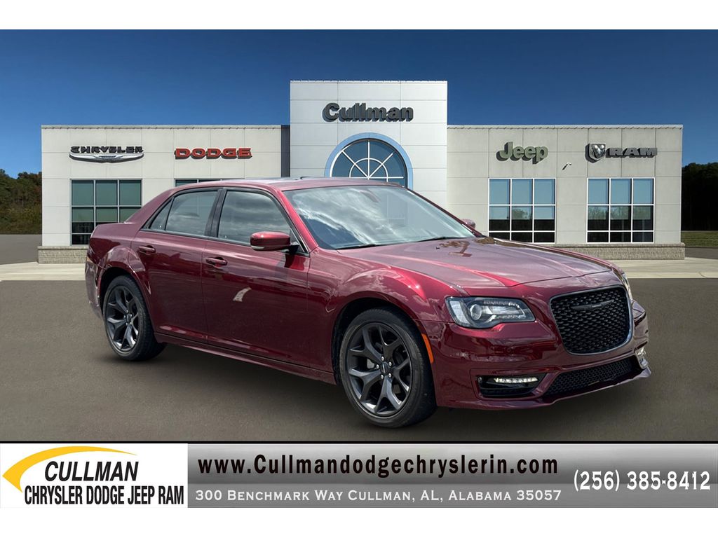 Velvet Red Pearlcoat 2023 Chrysler 300 Sedan Rear-Wheel Drive 8-Speed Automatic