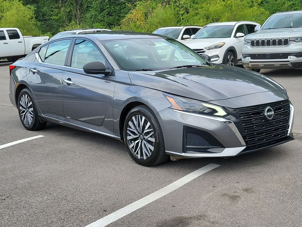 Gray (GUN METALLIC) 2025 Nissan Altima Sedan Front-Wheel Drive Continuously Variable Transmission