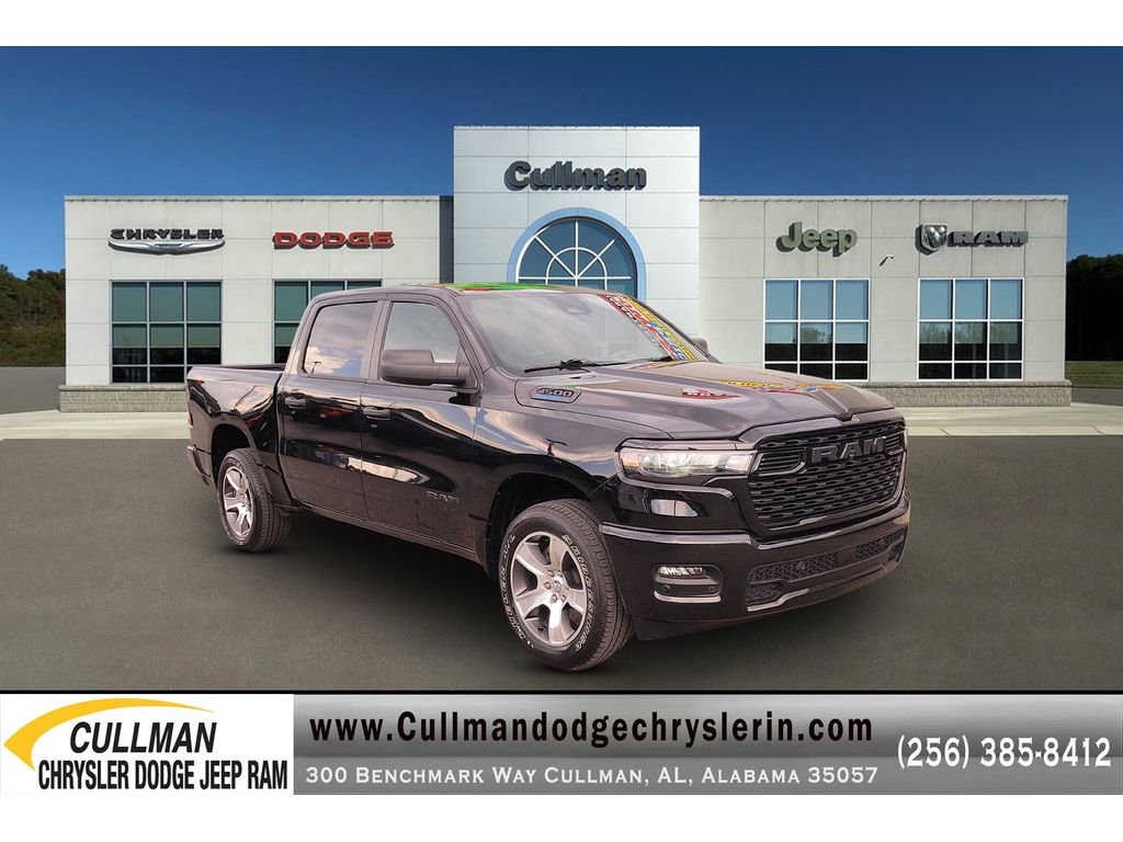 Diamond Black Crystal Pearlcoat 2025 RAM 1500 Pickup Truck Four-Wheel Drive 8-Speed Automatic