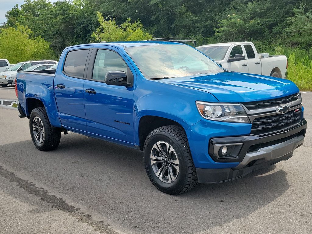 Bright Blue Metallic 2022 Chevrolet Colorado Pickup Truck Four-Wheel Drive 8-Speed Automatic