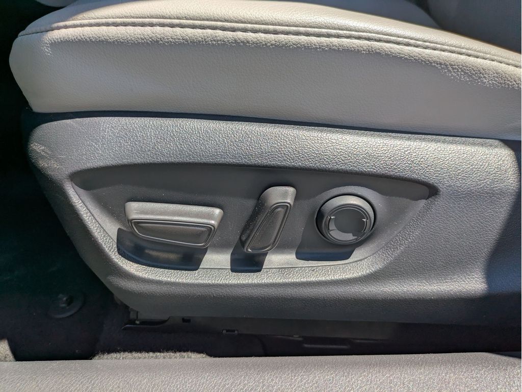 2023 Toyota Camry XLE - Photo 29