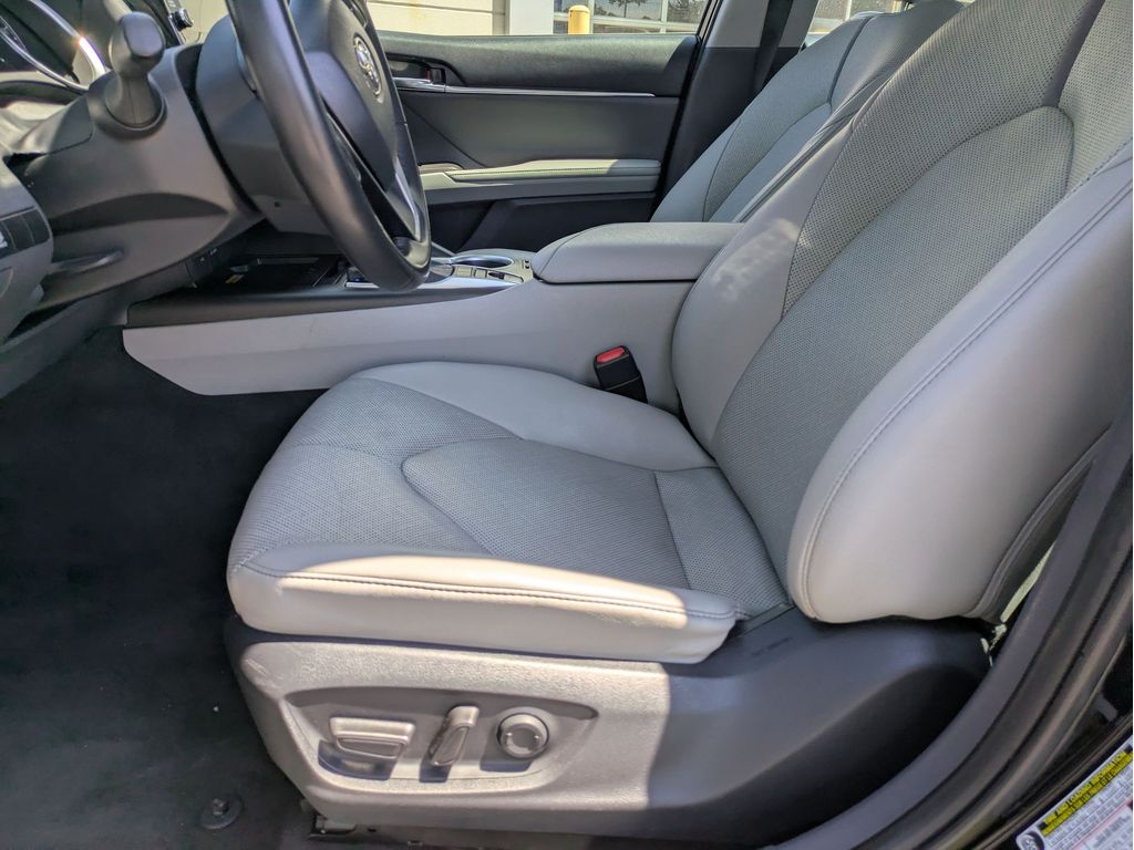 2023 Toyota Camry XLE - Photo 28