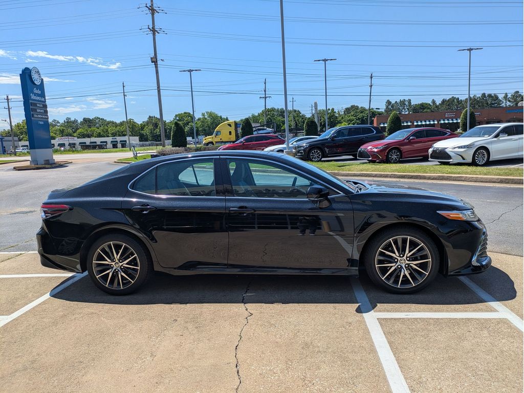 2023 Toyota Camry XLE - Photo 8