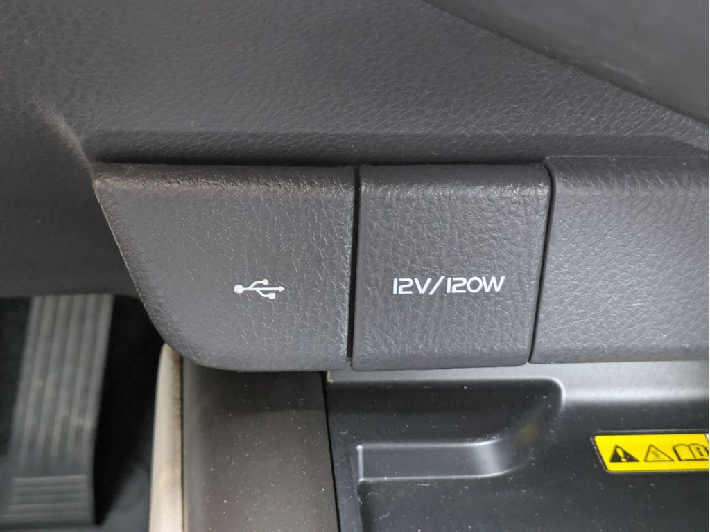 2023 Toyota Camry XLE - Photo 27