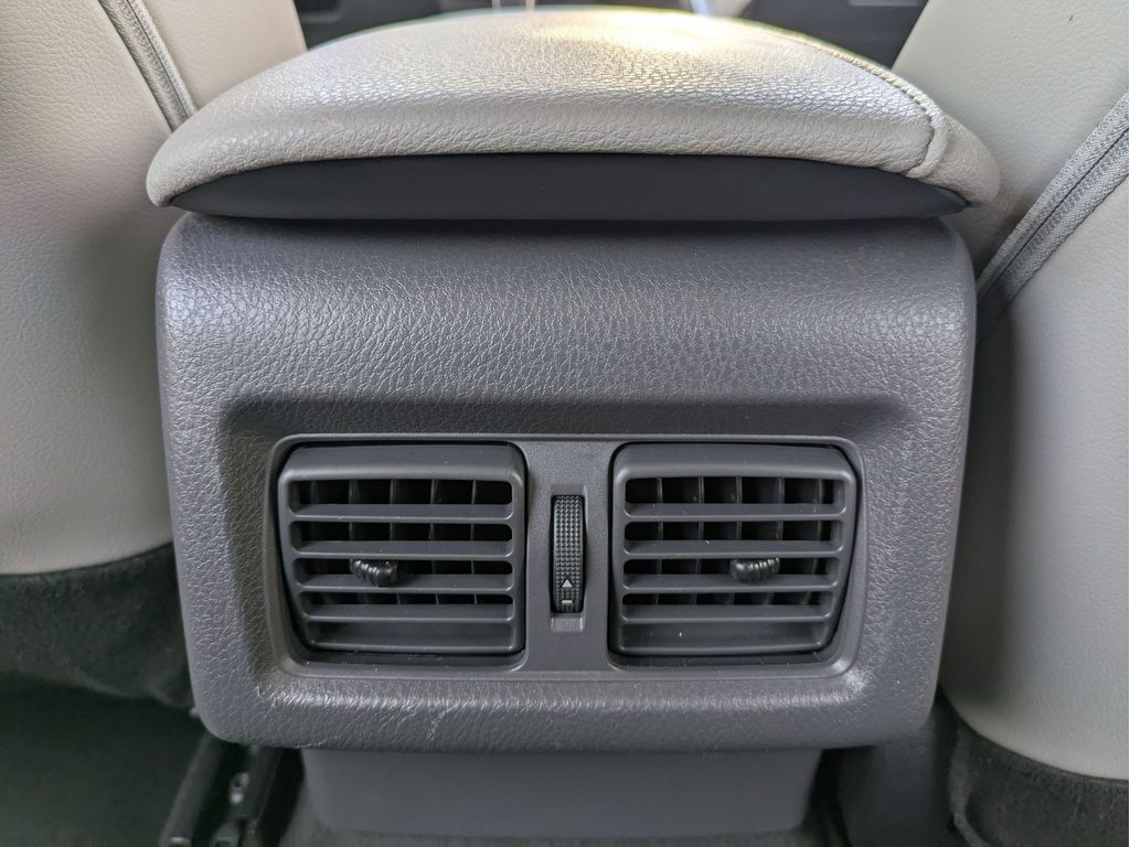 2023 Toyota Camry XLE - Photo 32
