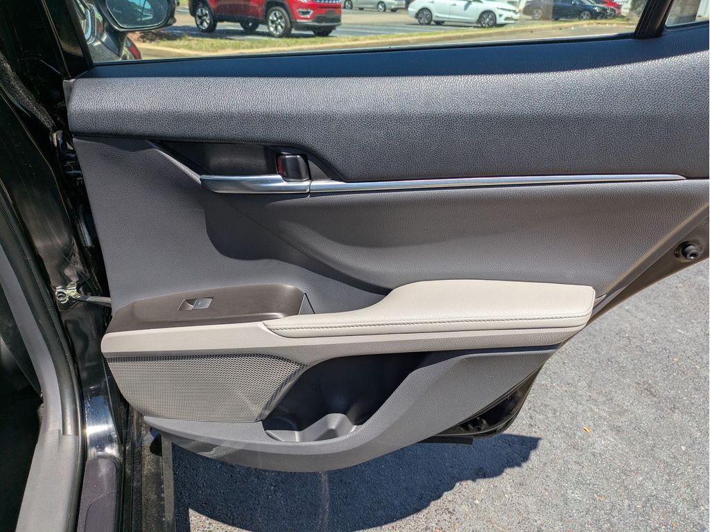 2023 Toyota Camry XLE - Photo 40