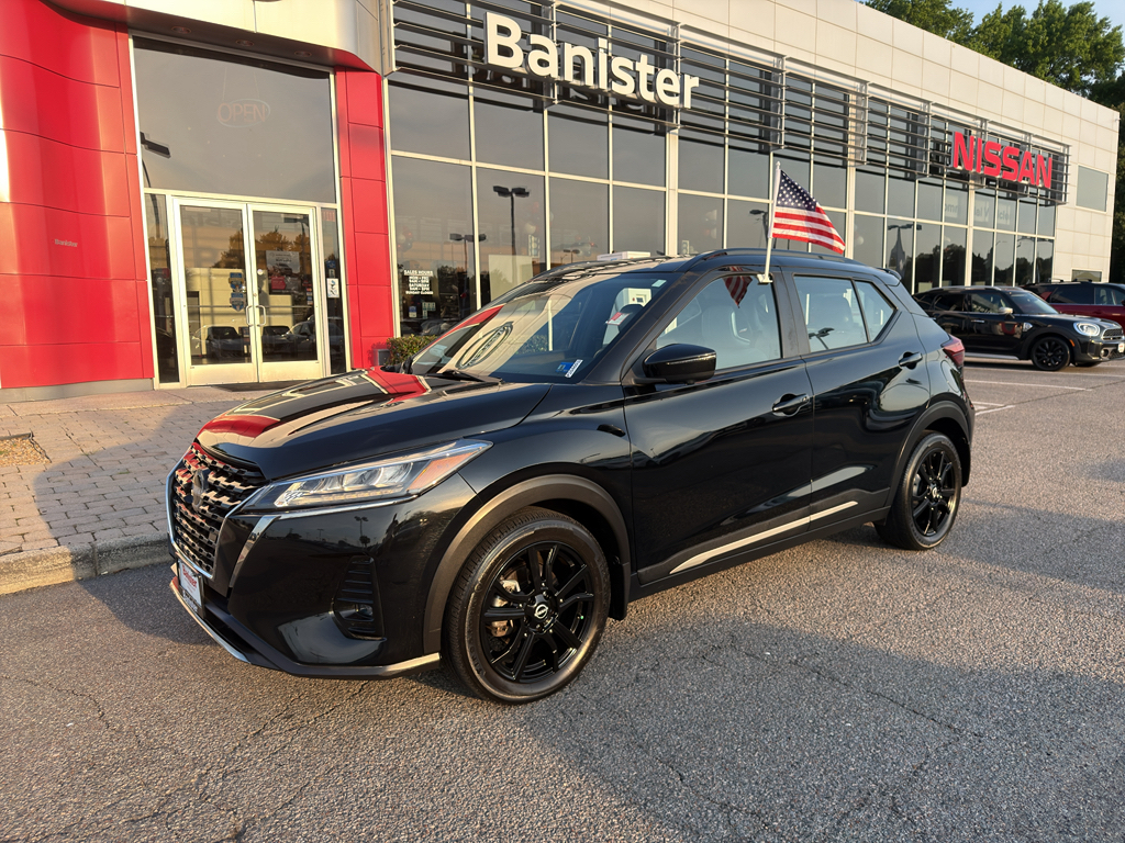 2022 Nissan Kicks SR FWD