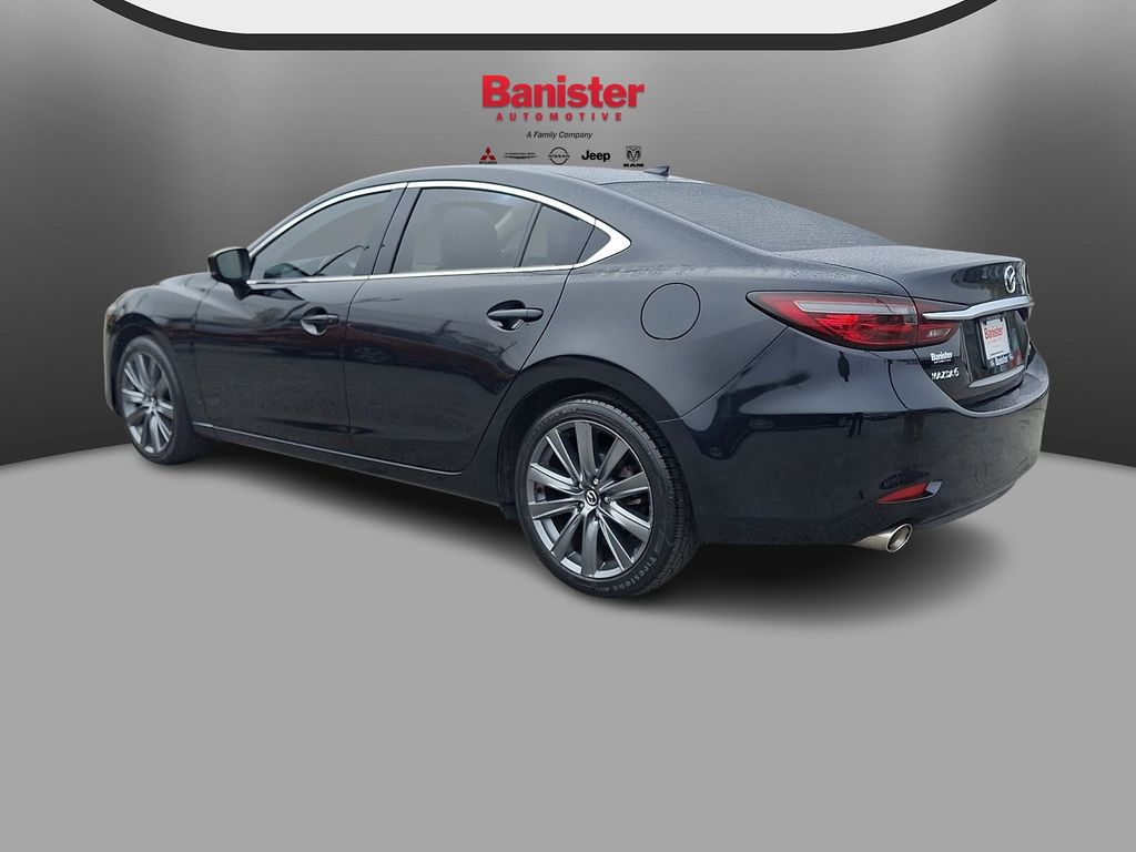 View vehicle photo 6