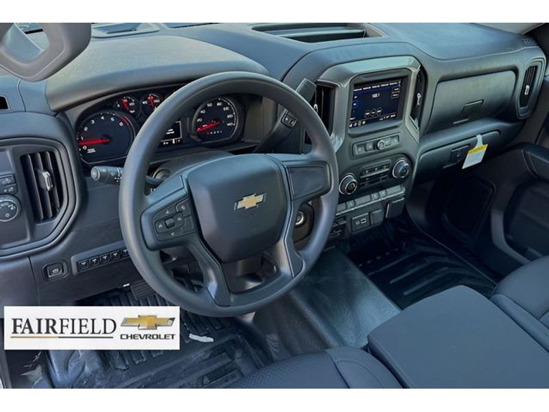 2024 Chevrolet Silverado photo 13