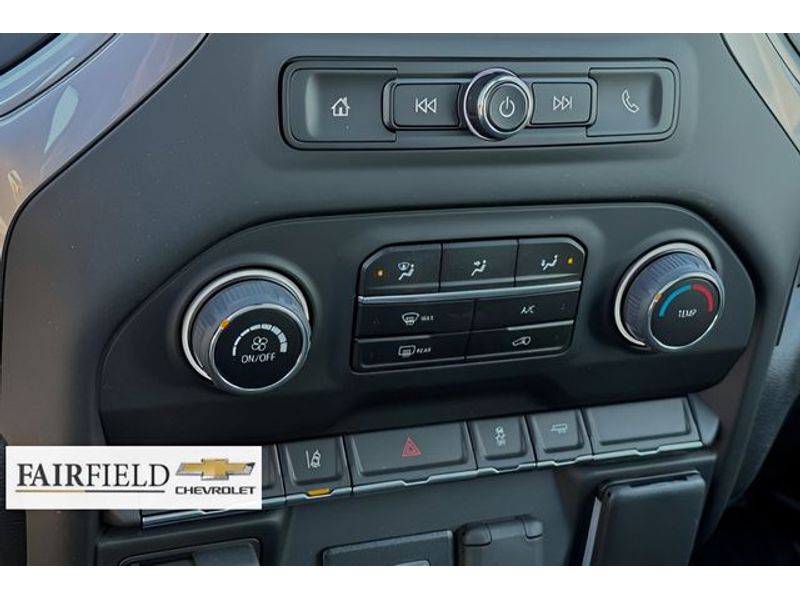 2024 Chevrolet Silverado photo 19