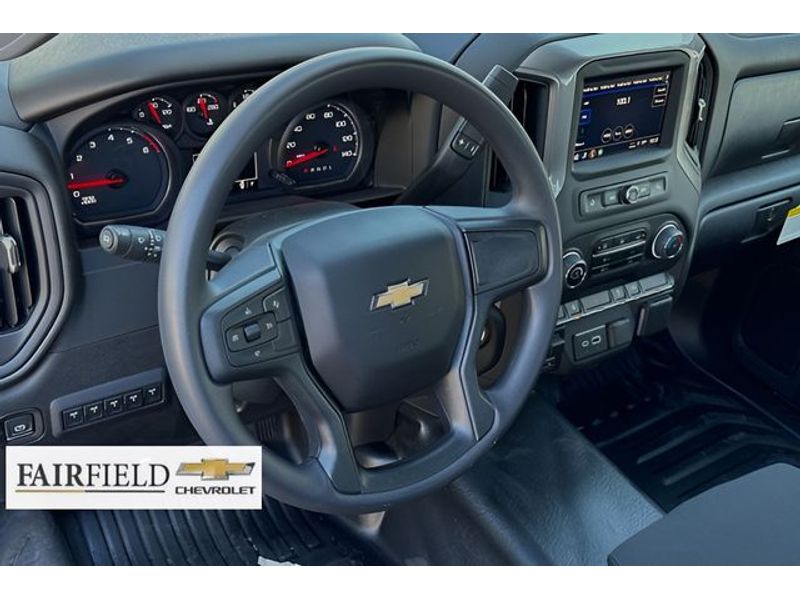 2024 Chevrolet Silverado photo 14