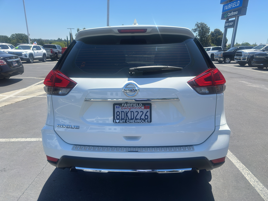 2018 Nissan Rogue photo 3
